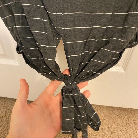 Lululemon Tie Crop Top - Picture 3 of 4